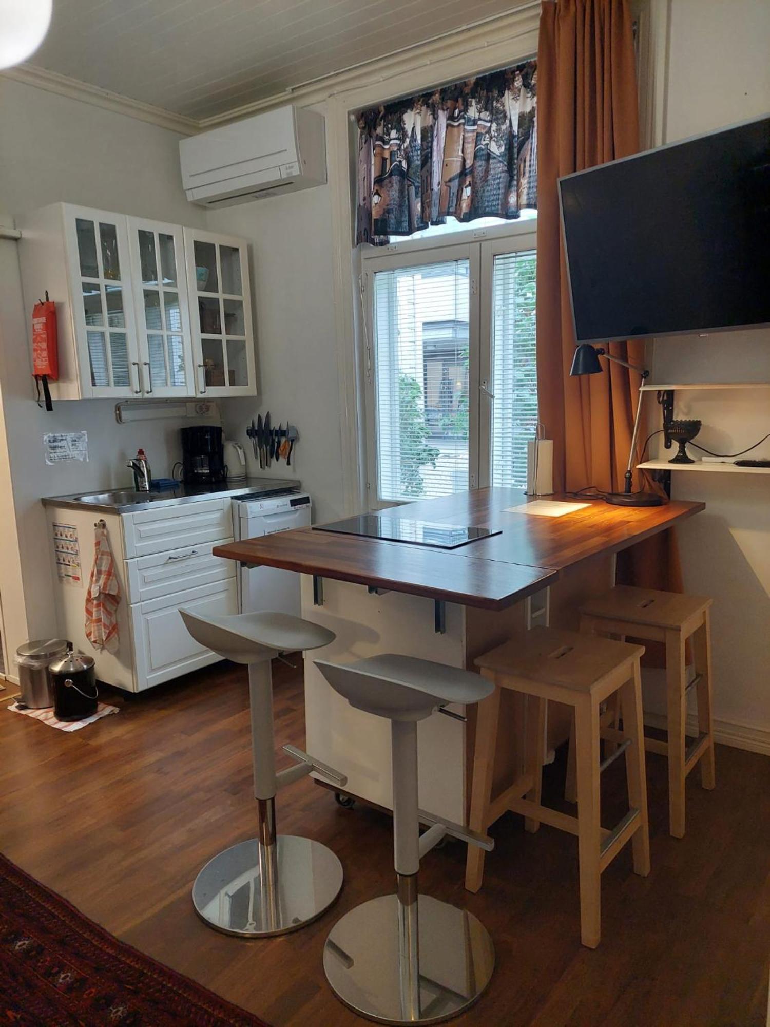 Remontoitu Asunto Vanhassa Talossa - Renovated Apartment At The Heart Of Turku Bagian luar foto